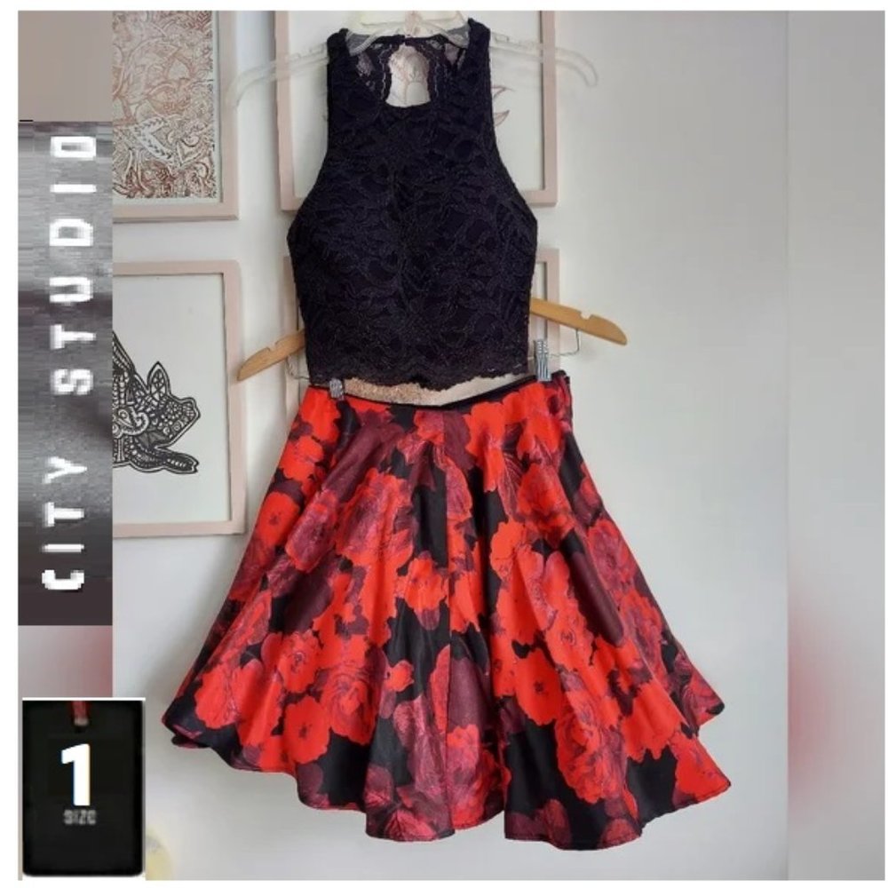 Red & black rose floral 2 piece formal, size 1